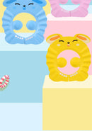 Touca de banho macia e ajustável para bebês, ideal para lavar o cabelo e proteger as orelhas das crianças.