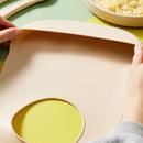 Babador ajustável e impermeável para bebês, feito de silicone macio e comestível para recém-nascidos.