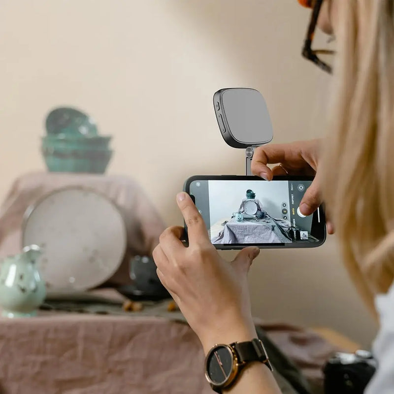 Mini Luz Magnética para Selfie - 3 Modos de Cor, Brilho Ajustável, para Celulares e Computadores